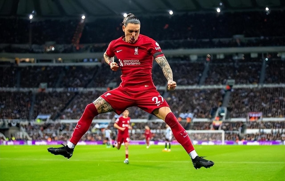  利物浦逆转布莱顿，加克波补时绝杀建功  