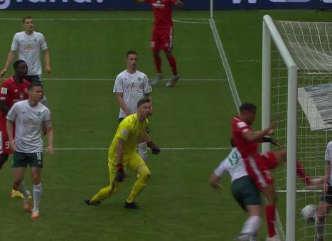  德甲半程战罢格局初现，争冠保级悬念犹存  